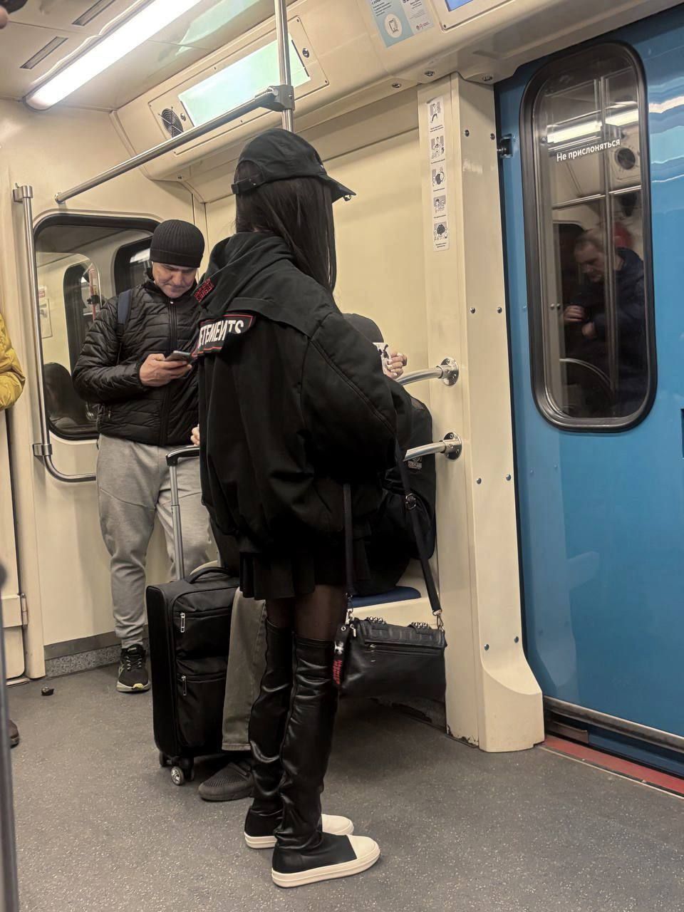Уличный образ в стиле гранж